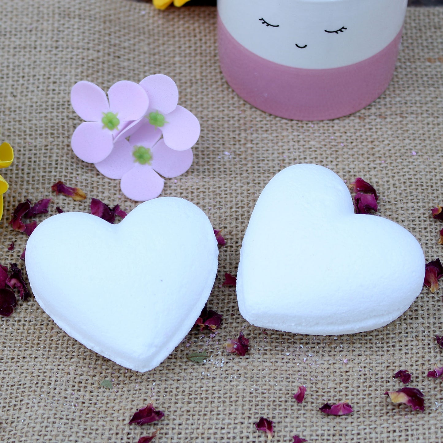 Love Heart Bath Bomb 70g - Coconut