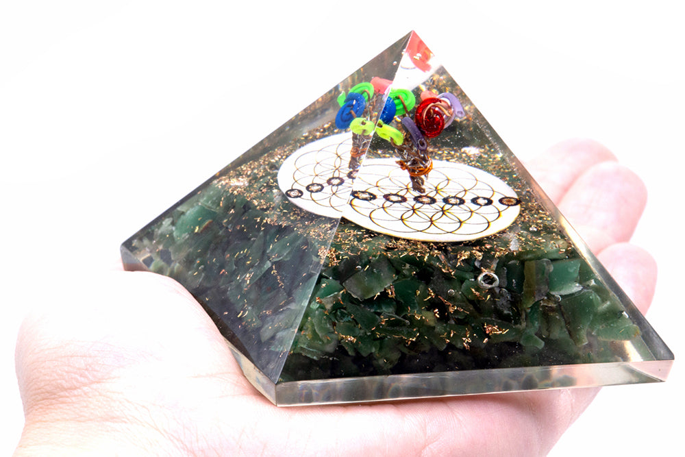 Orgonite Pyramid - Green Acewnturine nd Flower of Life - 70 mm