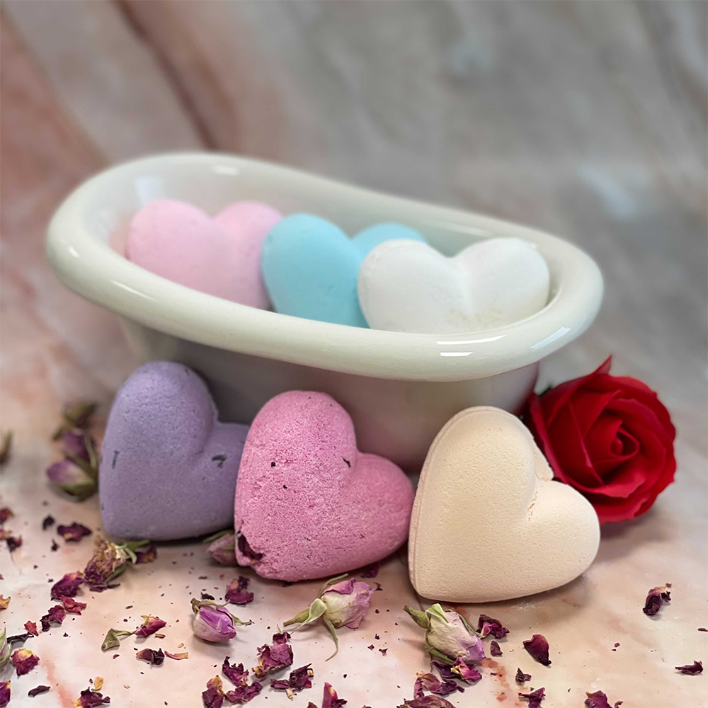 Set of 6 mixed Love Heart Bath Bombs 70g